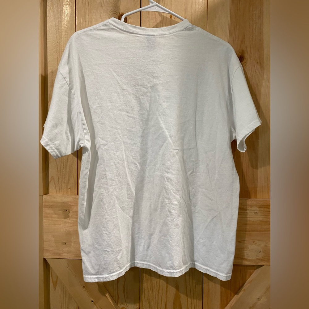 🎁White t shirt with quote - Picture 2 of 5